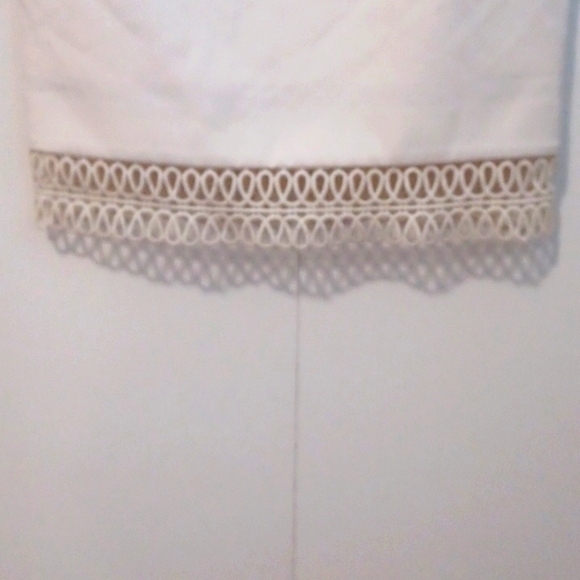 Antonio Melani, Womens Floral Dress with a Beautiful Guipure Lace. SZ. 0 - Picture 3 of 8